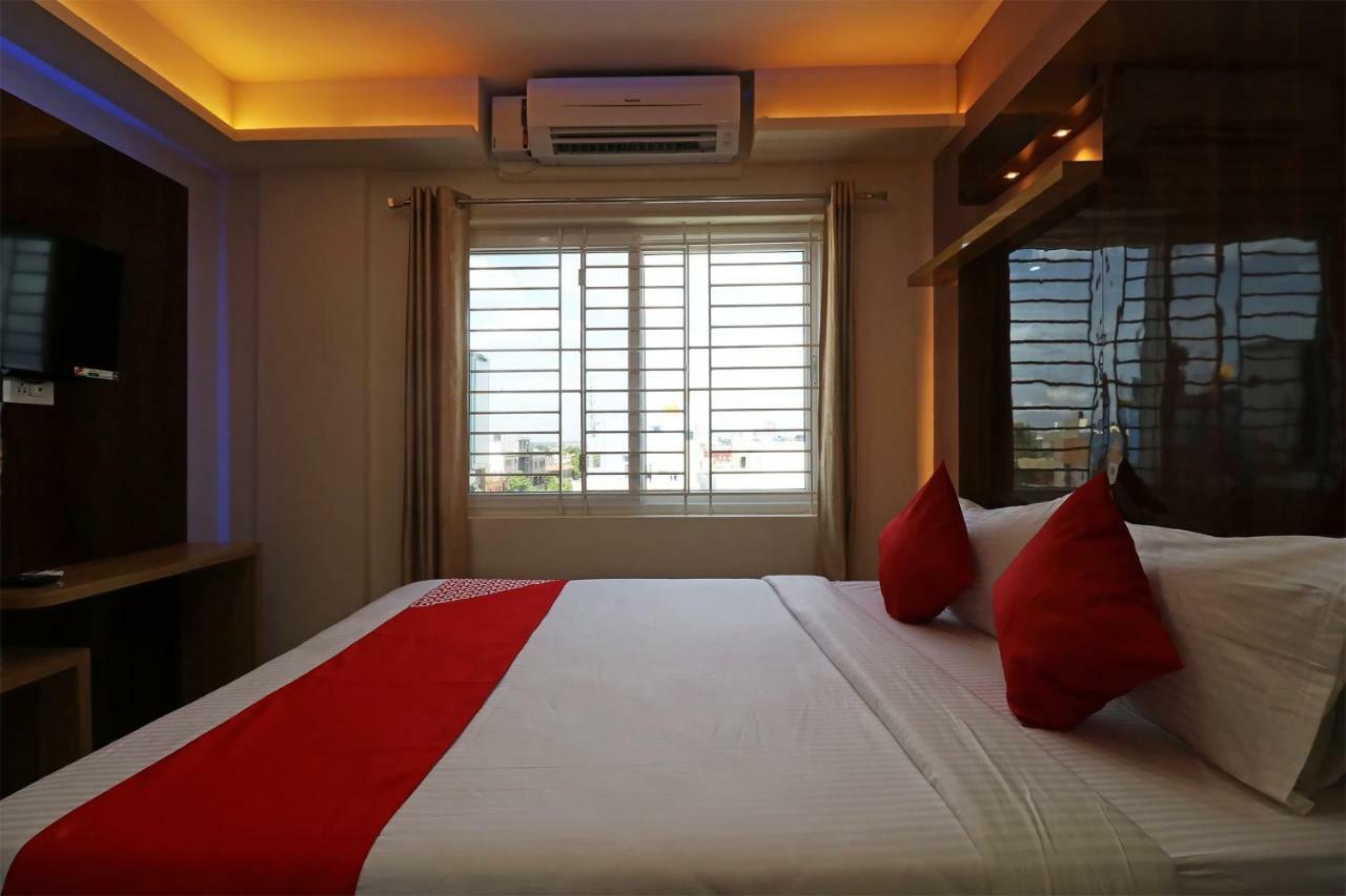 Oyo 37349 Sai Palace Hotel Chik Bānavar Kültér fotó